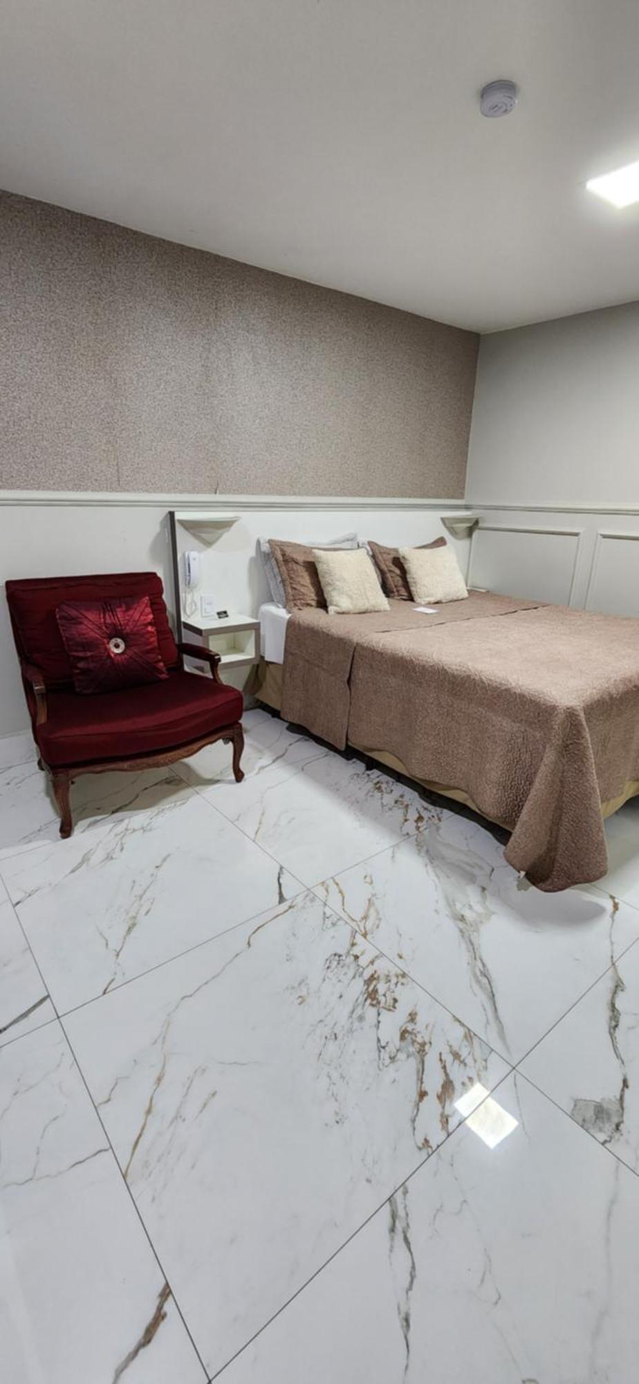 Hotel Antonio's E - Airport 3*