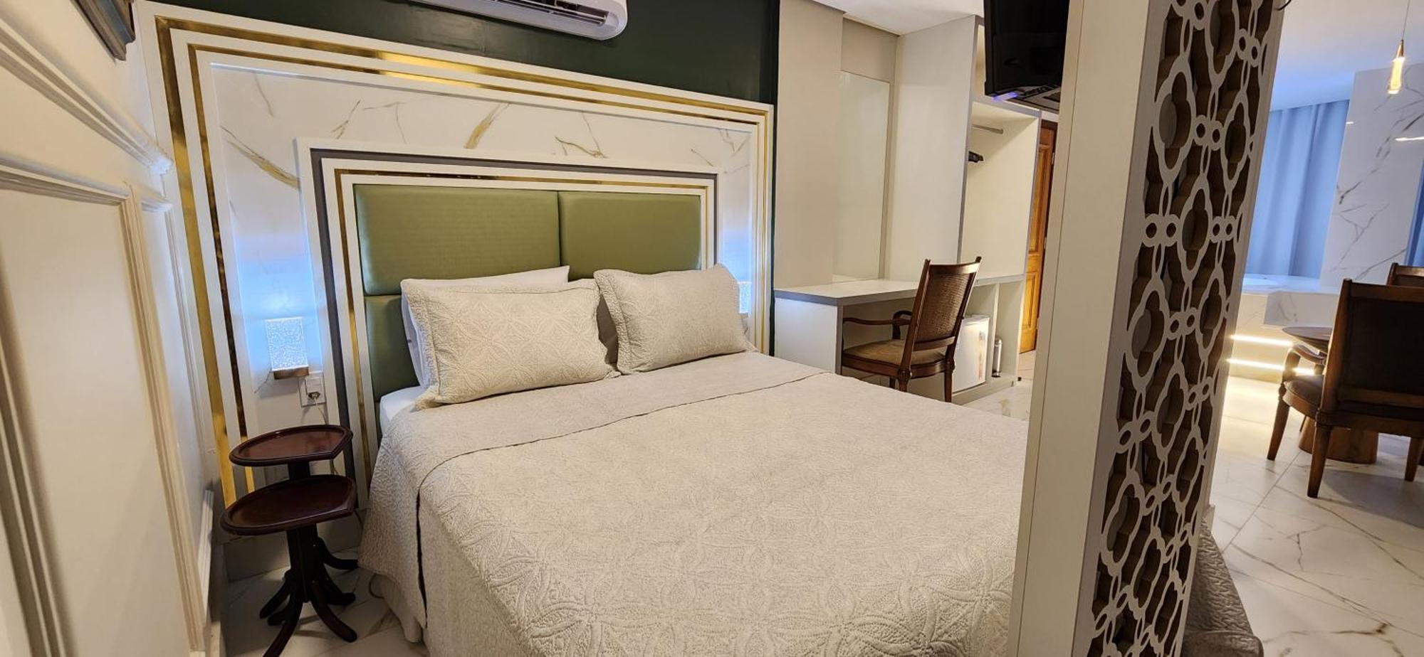 Antonio's E - Airport 3*